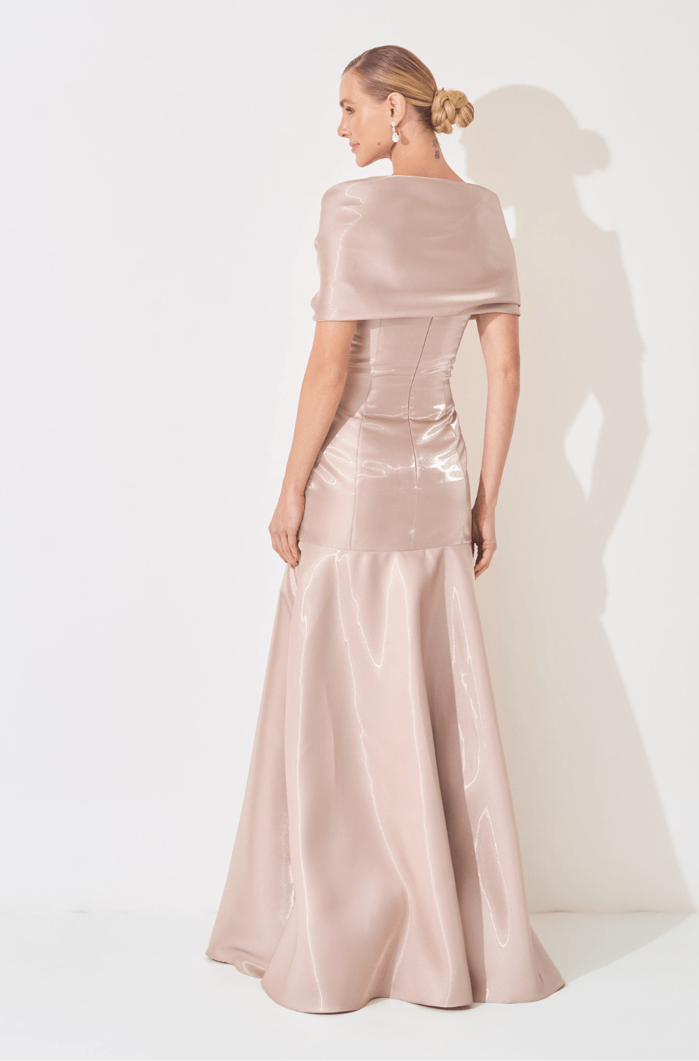 VESTIDO DPSCO LONGO MONICA AREIA