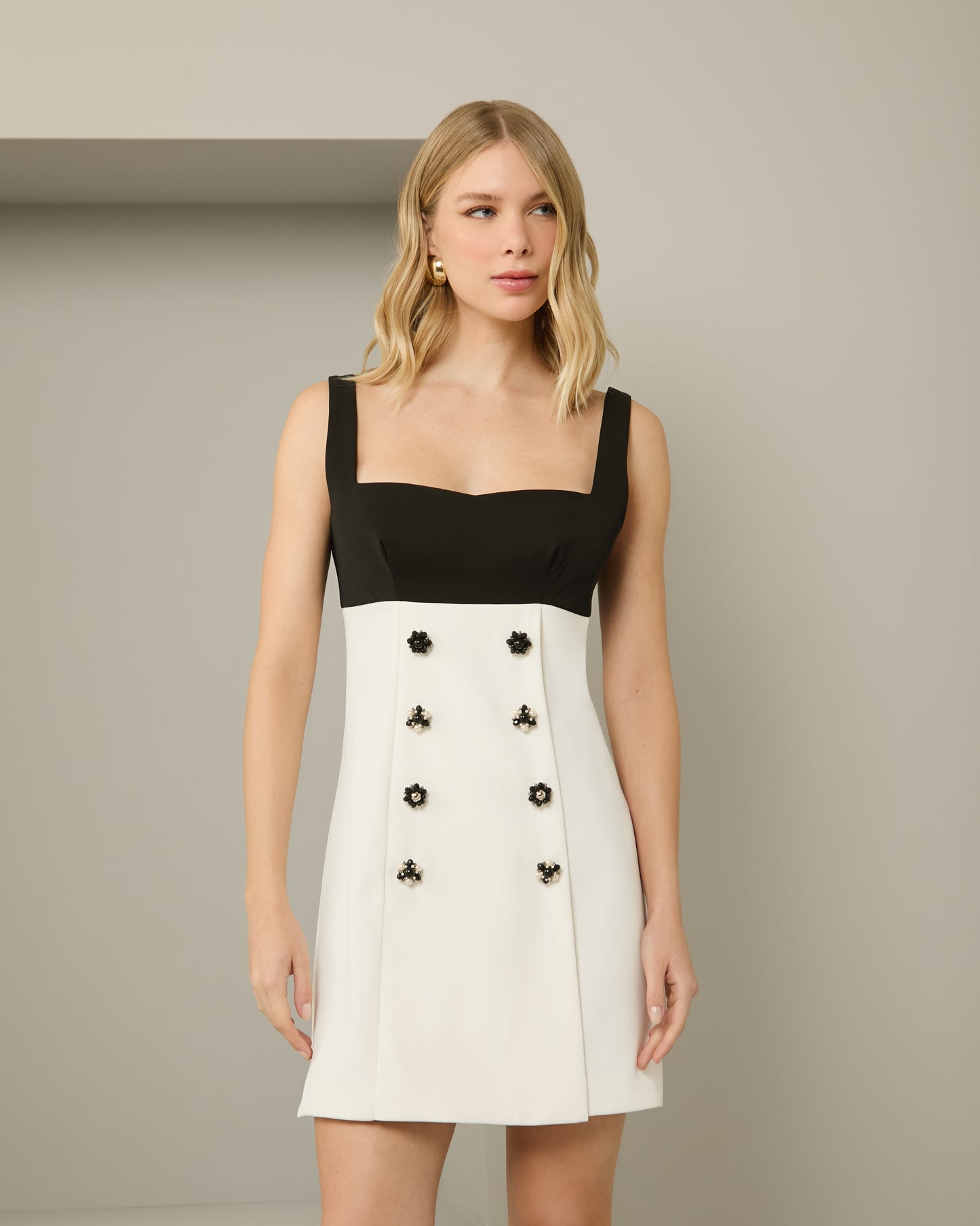 Vestido Anne Fernandes Faby Botoes Bordados