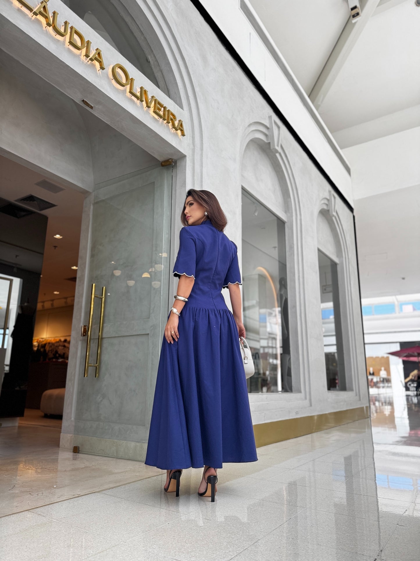 Vestido Amarante Midi Bordado Azul