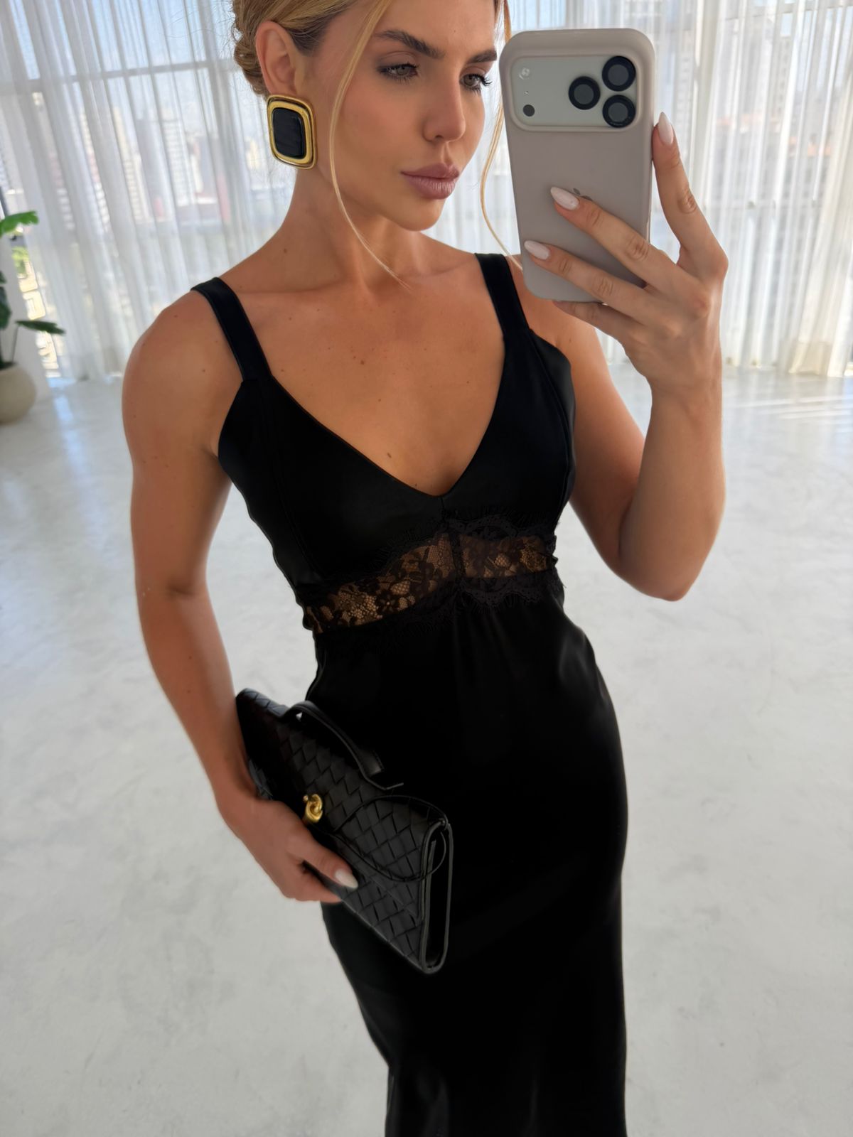 VESTIDO FINNA LISA PRETO