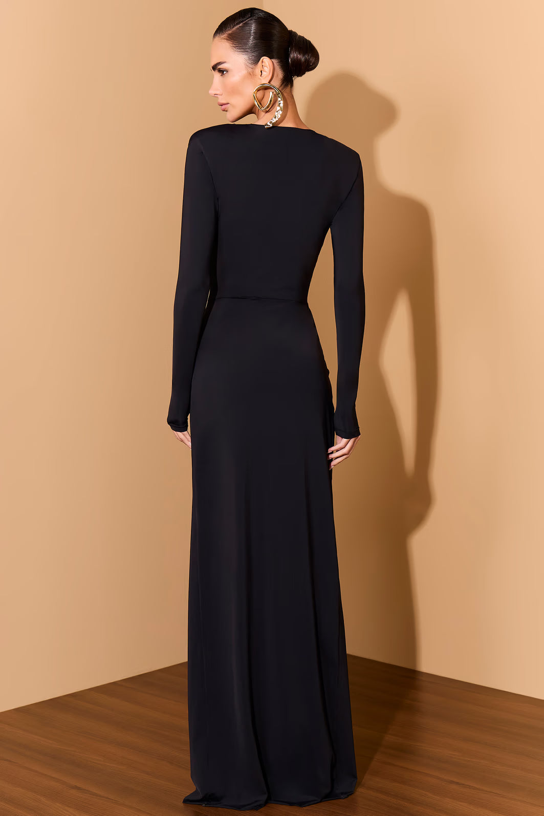 VESTIDO LULEG LONGO FENDA JERSEY PRETO