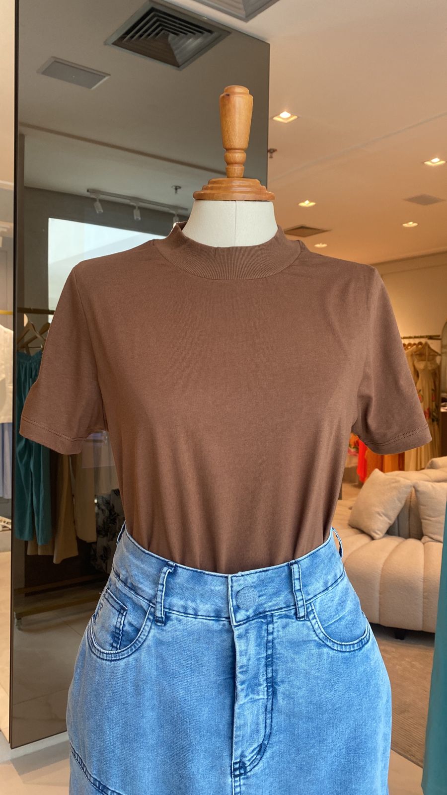 Blusa Elanova Eda Chocolate