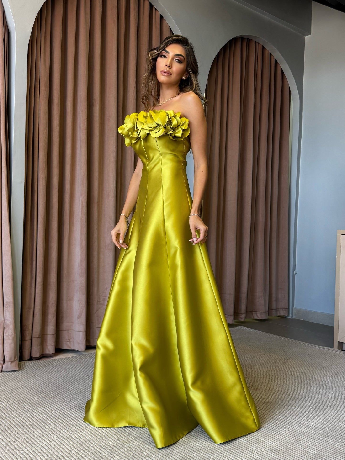VESTIDO DPSCO LONGO BRIANA VERDE AVOCADO