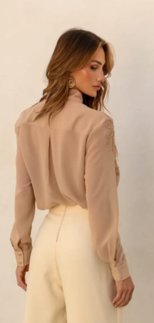 CAMISA DESNUDE KARINA BEGE