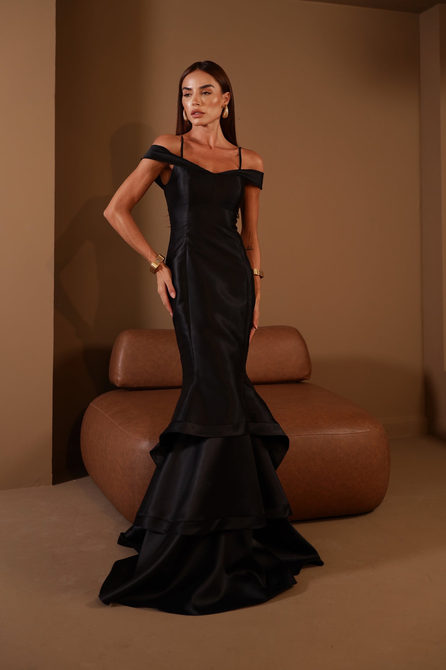VESTIDO AMICCI LONGO NIQUEL PRETO