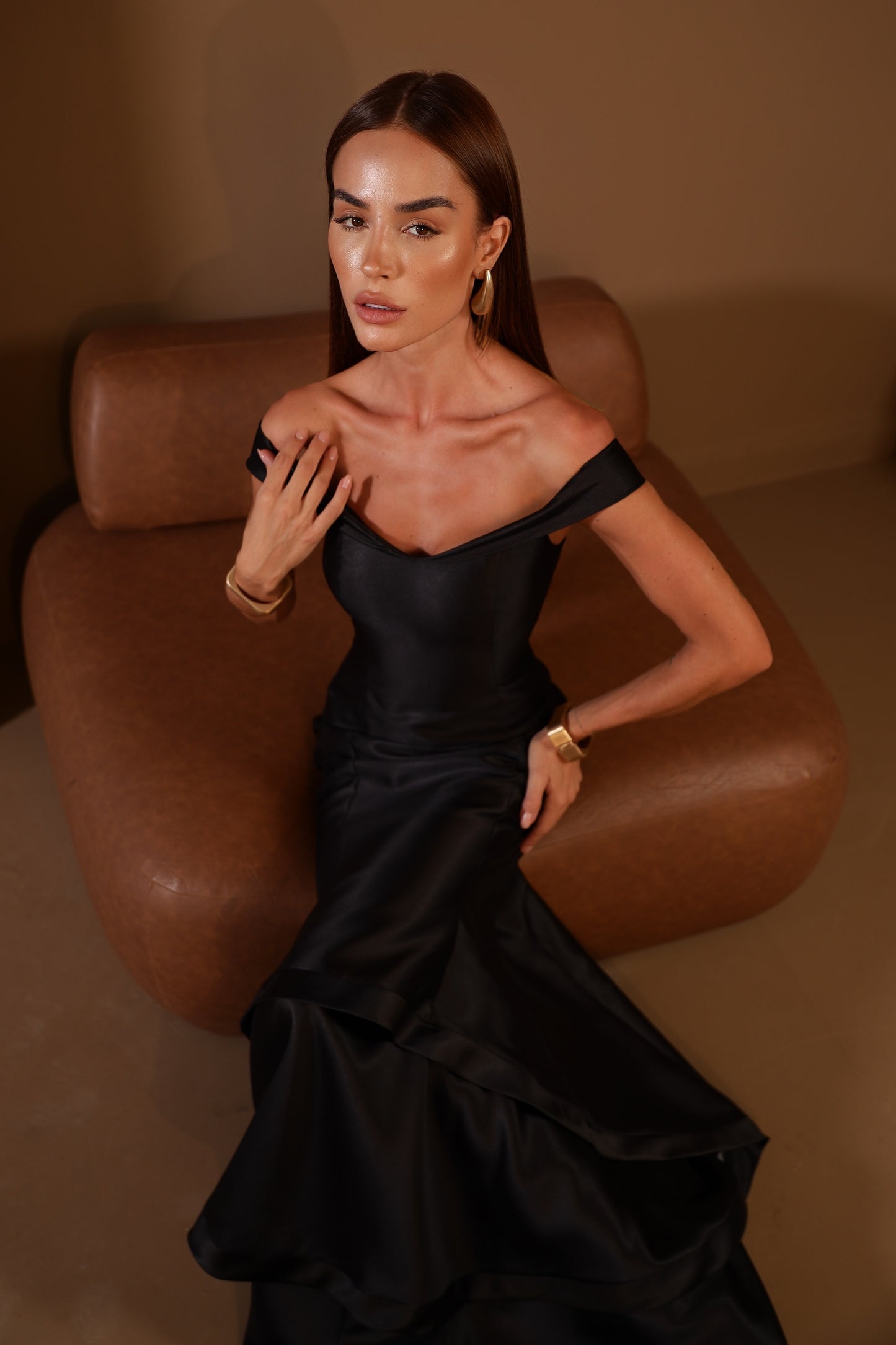 VESTIDO AMICCI LONGO NIQUEL PRETO