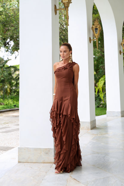 VESTIDO AMICCI UM OMBRO SÓ CAMADAS MARROM