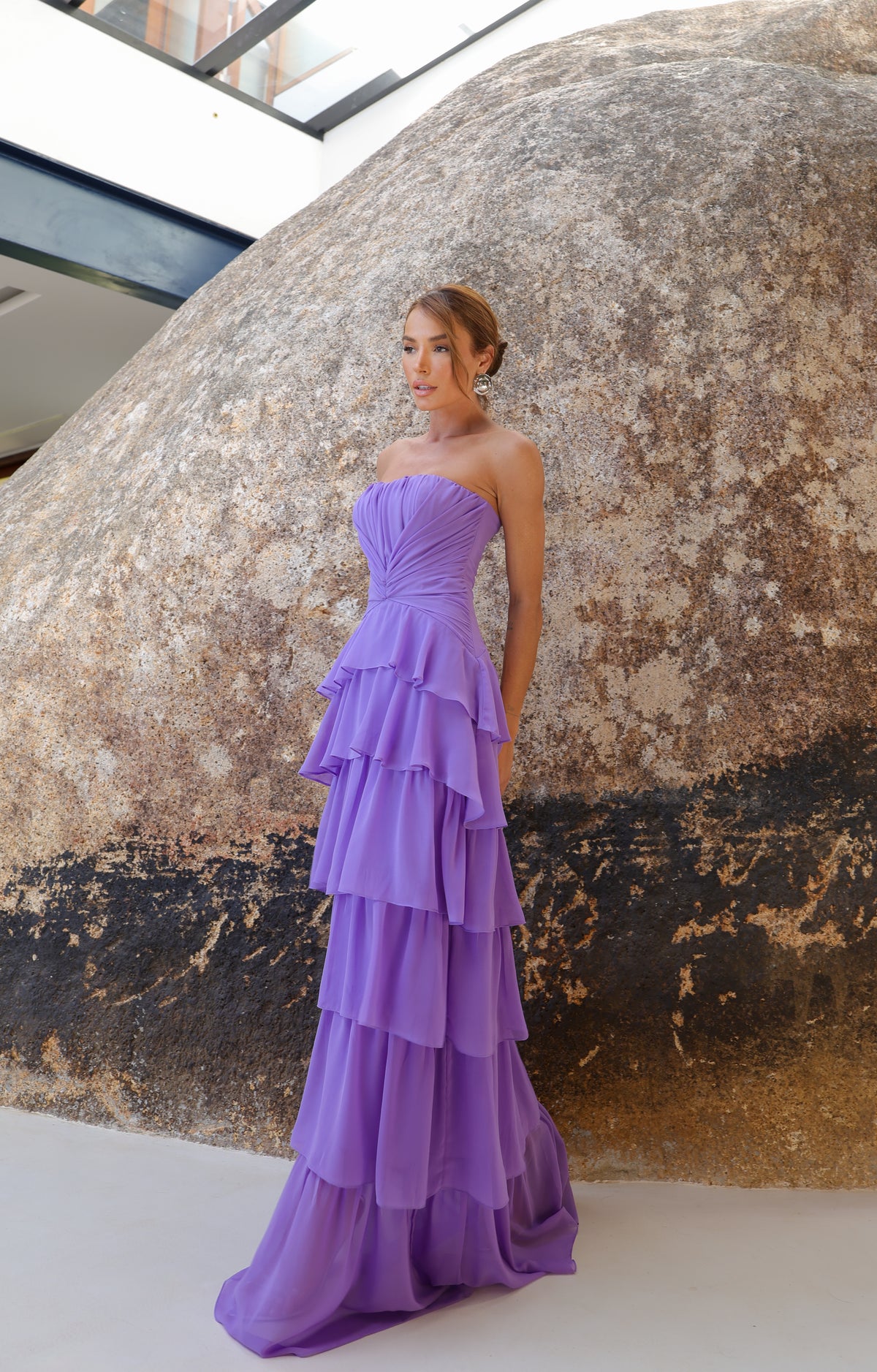 VESTIDO AMICCI LONGO DE CHIFFON E BABADOS