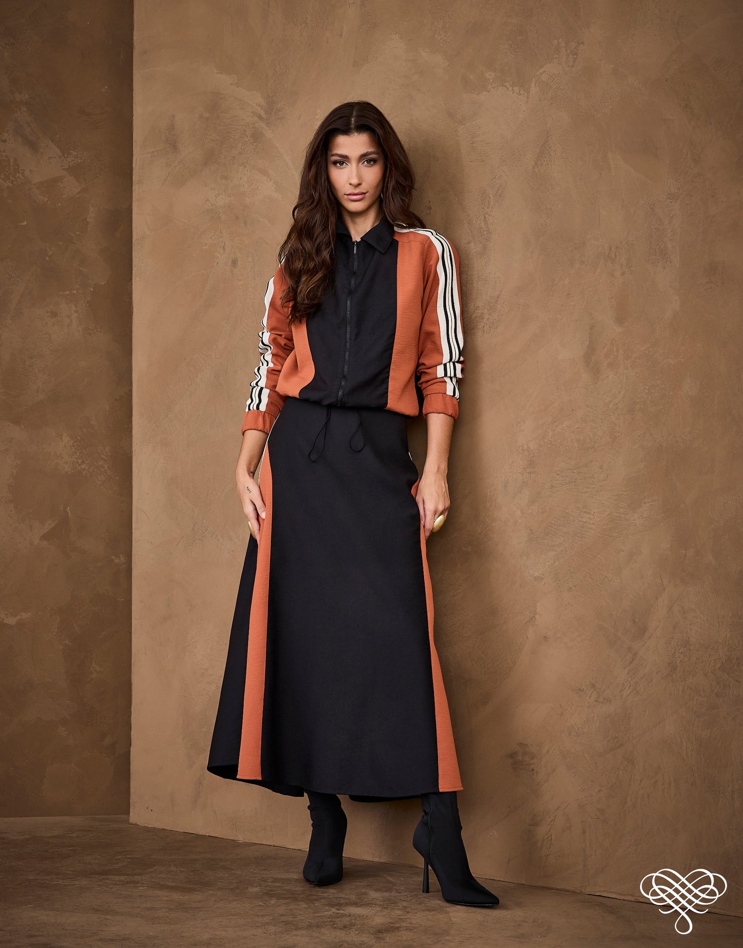 CONJUNTO ARTSY JAQ SA MIDI DAFNE PRETO