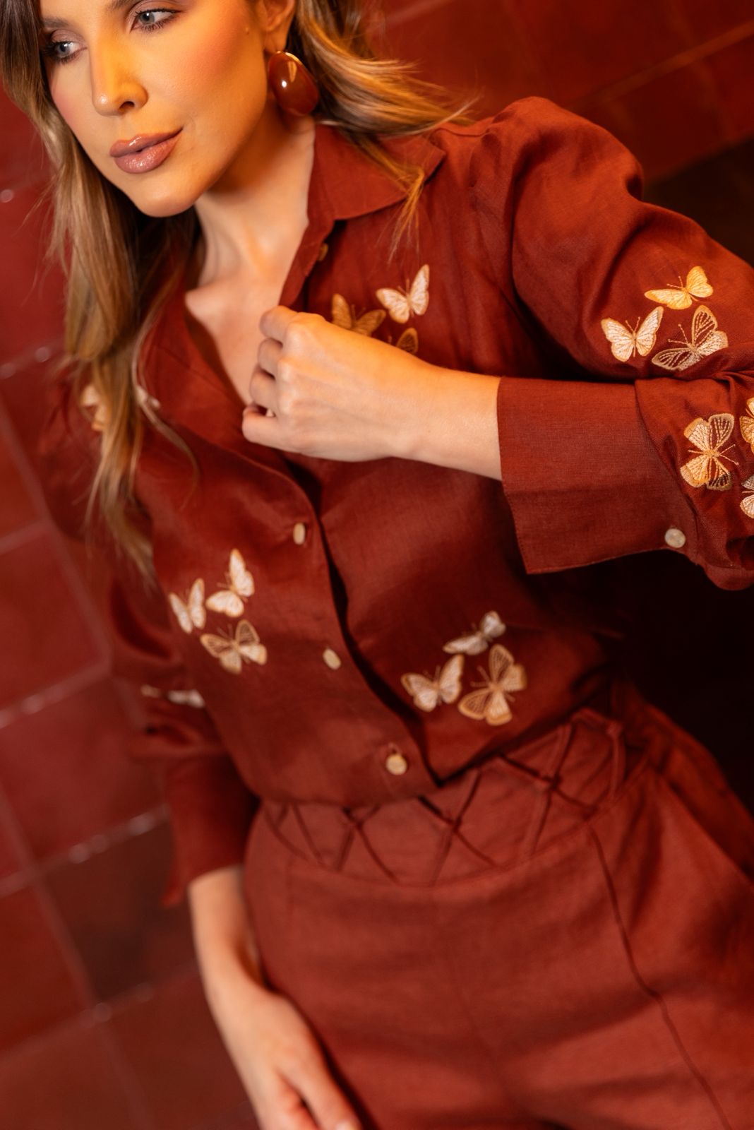 CAMISA FINNA DANIELLE MARROM