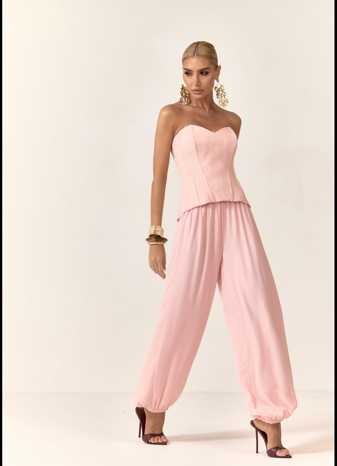 CONJUNTO CLOSET DELUXE CALÇA BALÃO E CORSET BORDADO