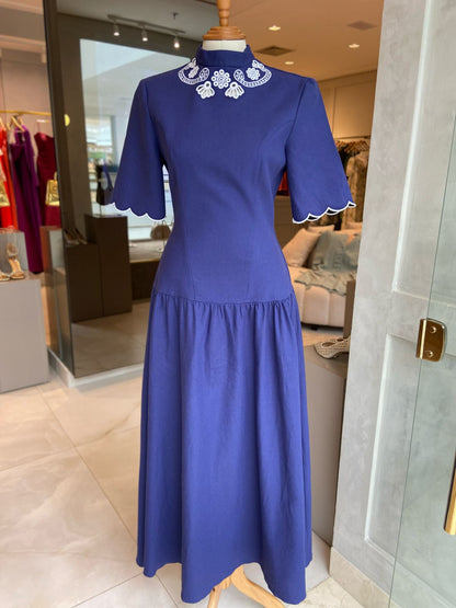 Vestido Amarante Midi Bordado Azul