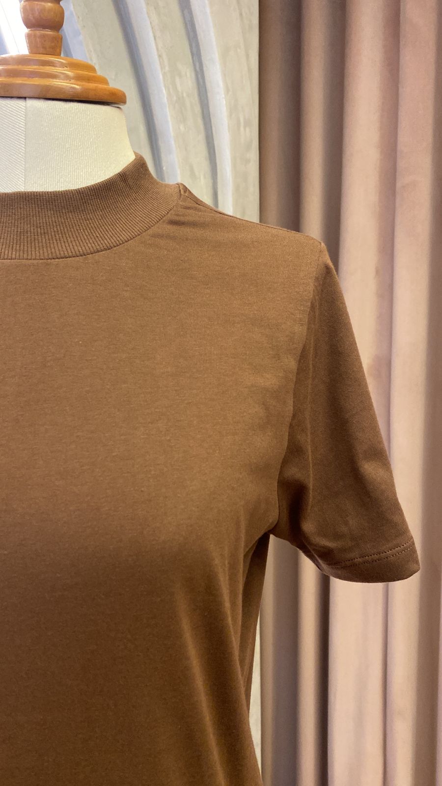 Blusa Elanova Eda Chocolate