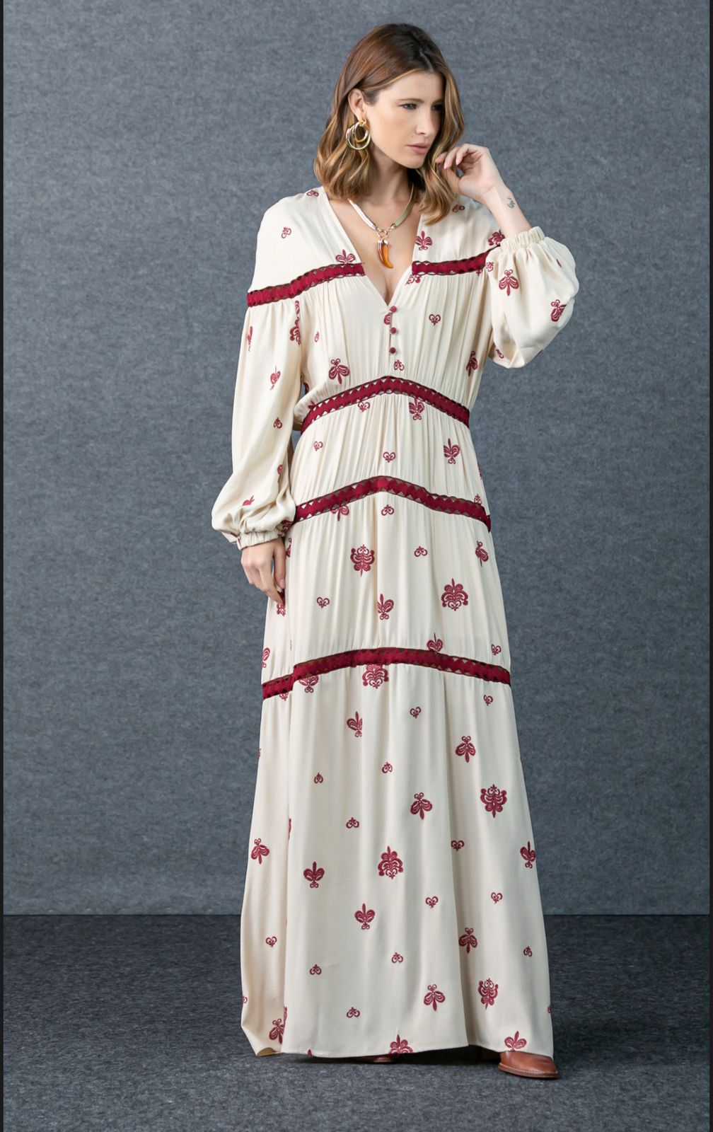 Vestido Anne Fernandes Alice Off Bordado