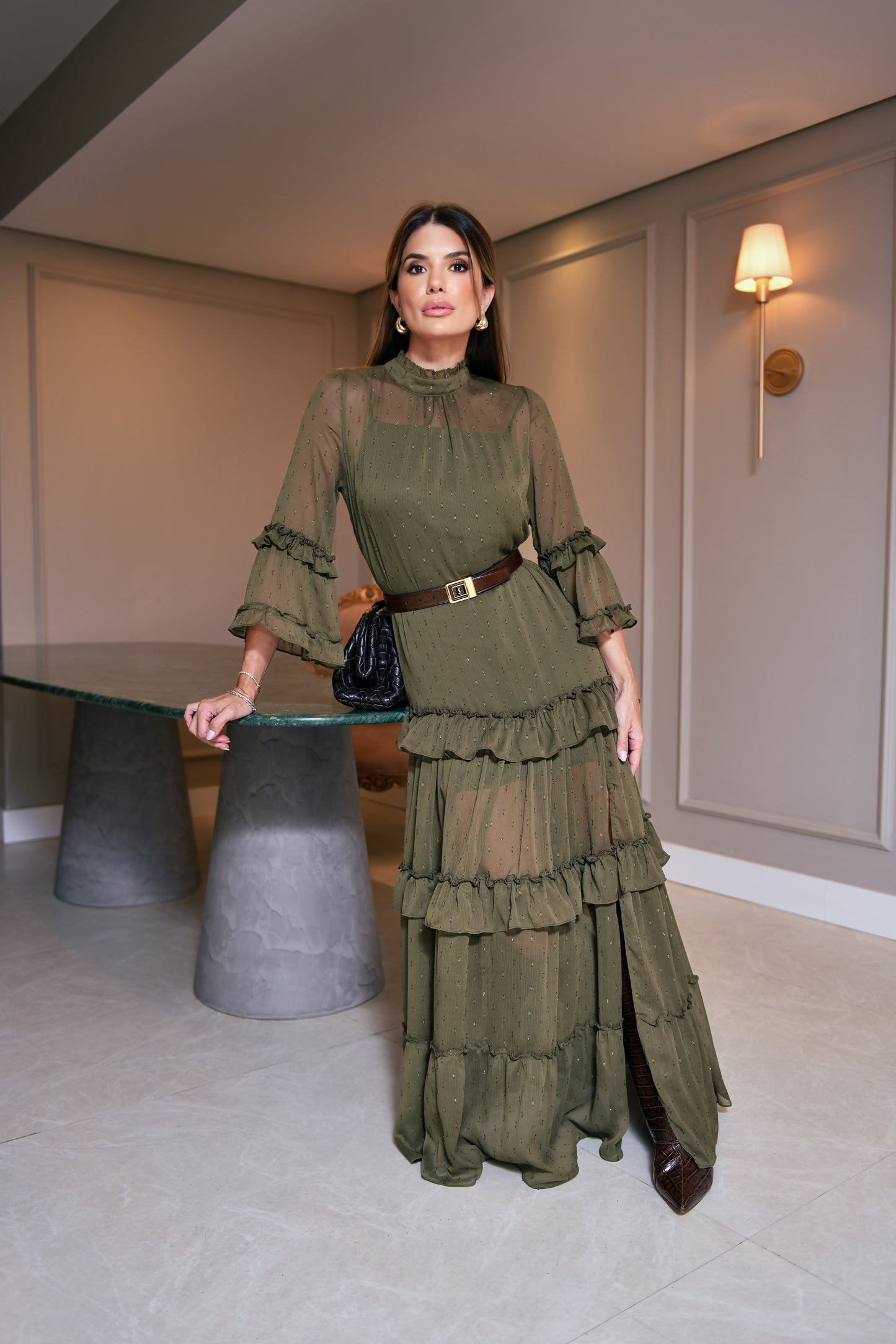 VESTIDO LUZIA FAZZOLLI CHIFF YORIO BABADO VERDE MUSGO