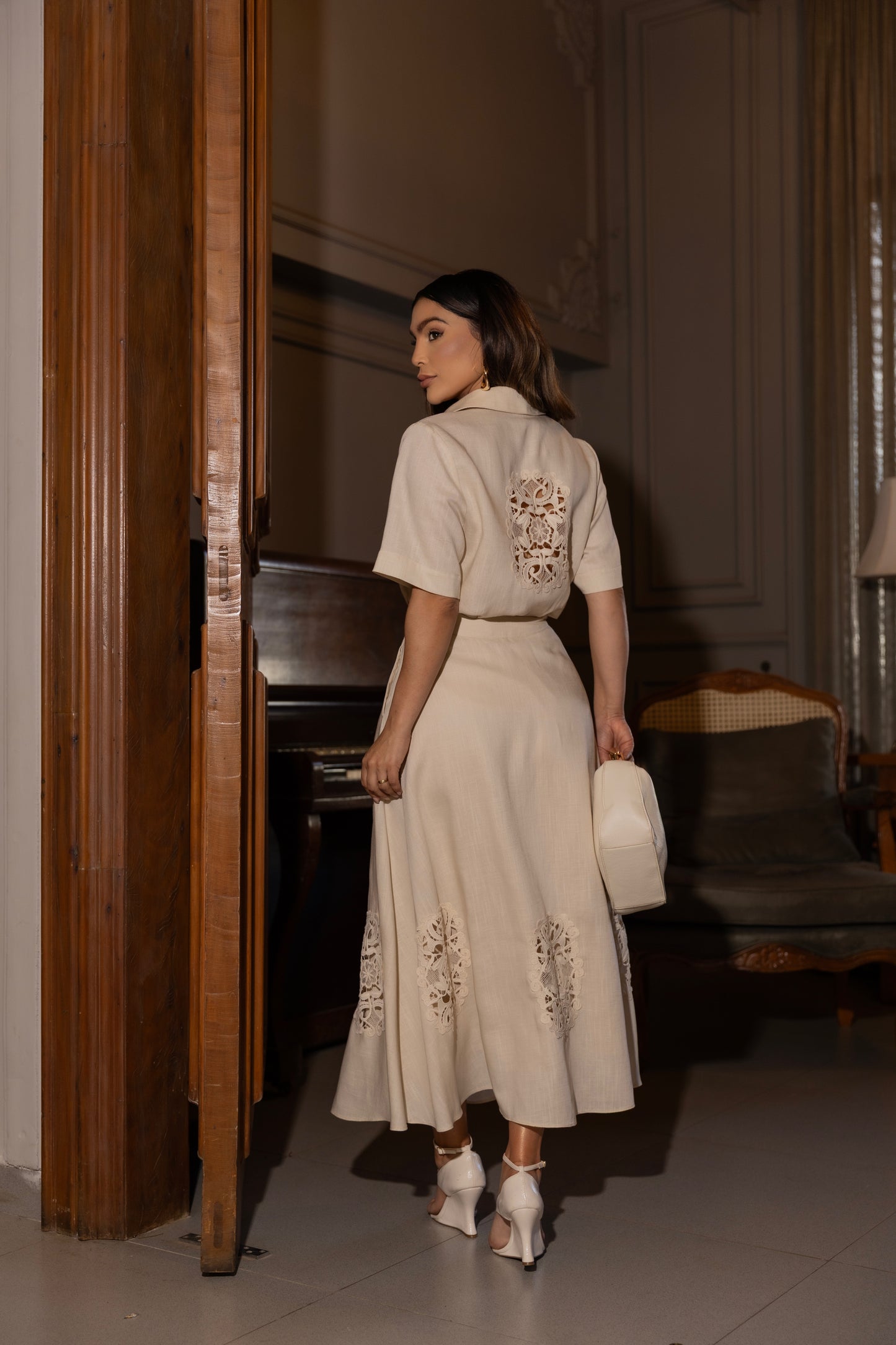 CONJUNTO LUZIA FAZZOLLI APLIQUE VAZADO BEGE CLARO