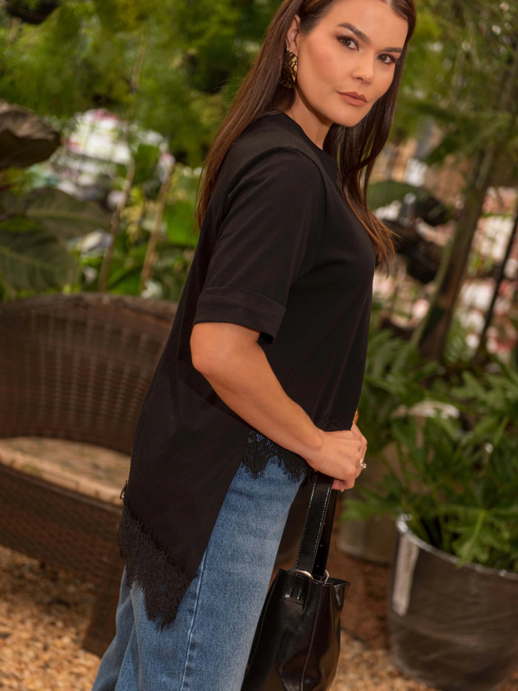BLUSA LUZIA FAZZOLLI MALHA C RENDA CHANTILY PRETA